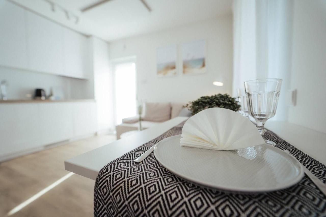 No.1 Apartment In Palanga, Vaivorykstes Apartment Esterno foto